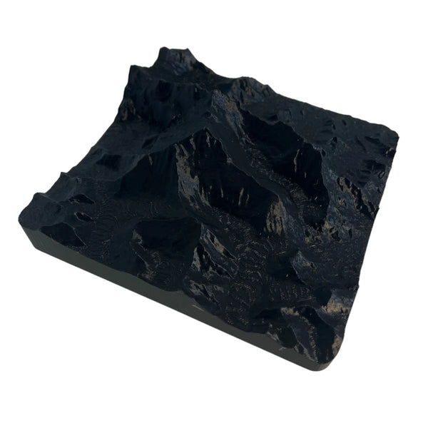 Everest Model Diorama - Premium Black Mount Everest Miniature for Artistic Display | 7.09"L x 7.09"W x 2.11"H