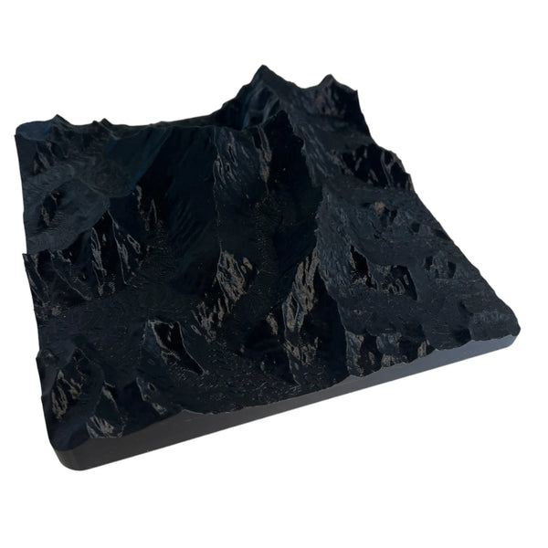 Everest Model Diorama - Premium Black Mount Everest Miniature for Artistic Display | 7.09"L x 7.09"W x 2.11"H
