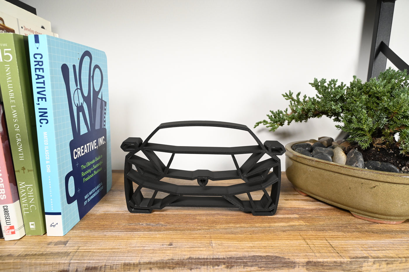Lamborghini Front View Line Art Car Sculpture – product image 1