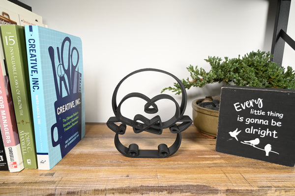 Big Baby Penguin Sculpture, Minimalist Line Art Penguin, Cute Penguin Home Decor, Modern Hobbies and Desk Line Art