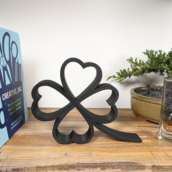 Resting Shamrock Decor, Minimalist Line Art Shamrock, St. Patrick's Day Home Decor, Modern Hobbies, Desk Line Art